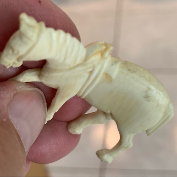 Vintage bone or Ivory carving - Picture 7 of 11